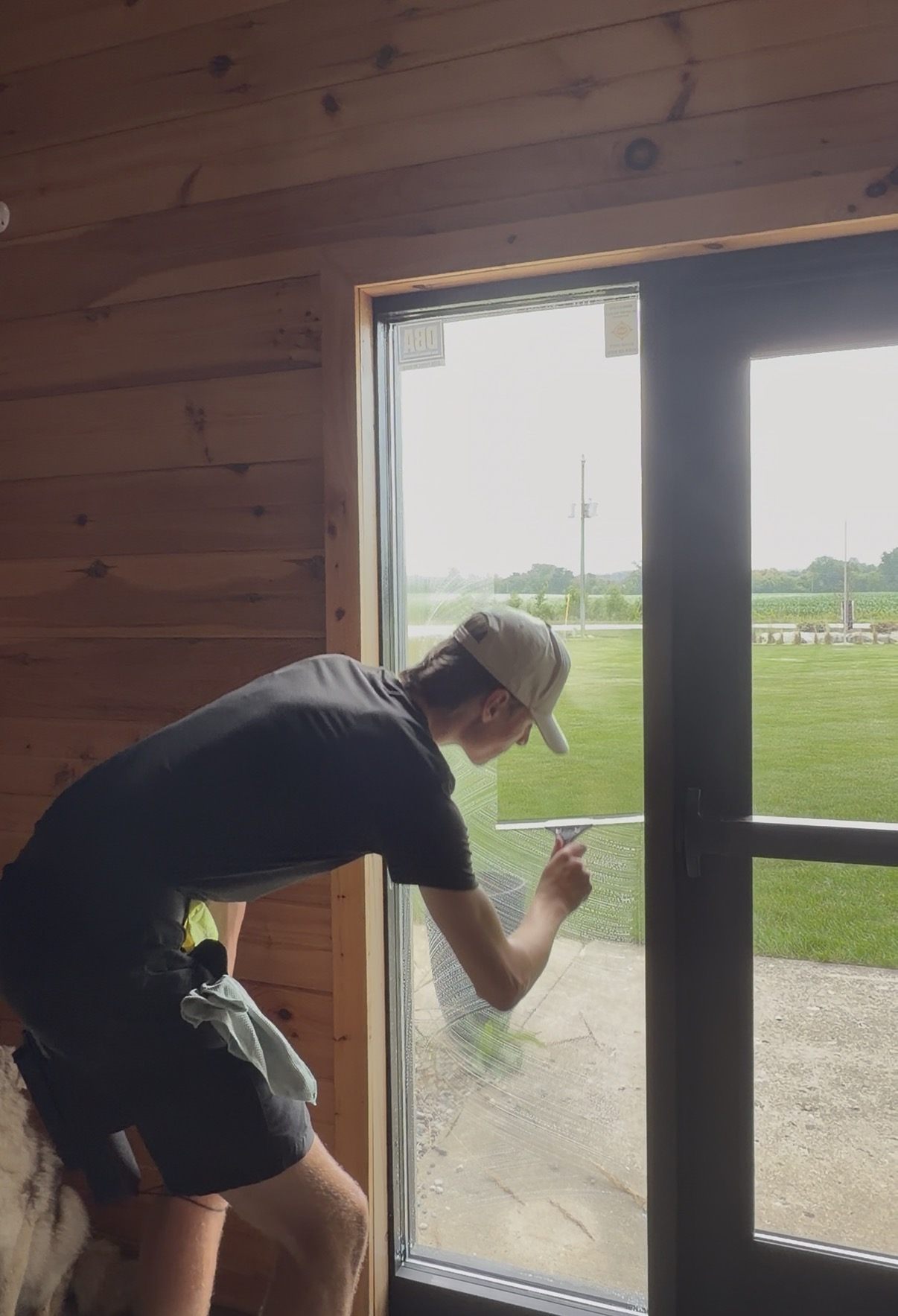 Cleaning a glass door